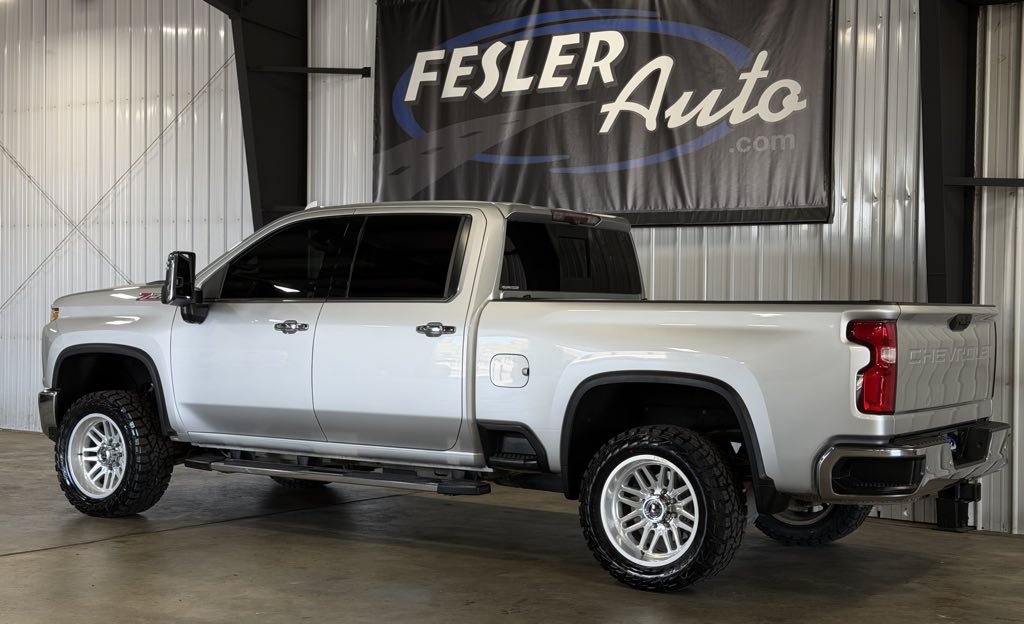 Used 2020 Chevrolet Silverado 2500 LTZ w/ LTZ Premium Package AWD/4WD image 37