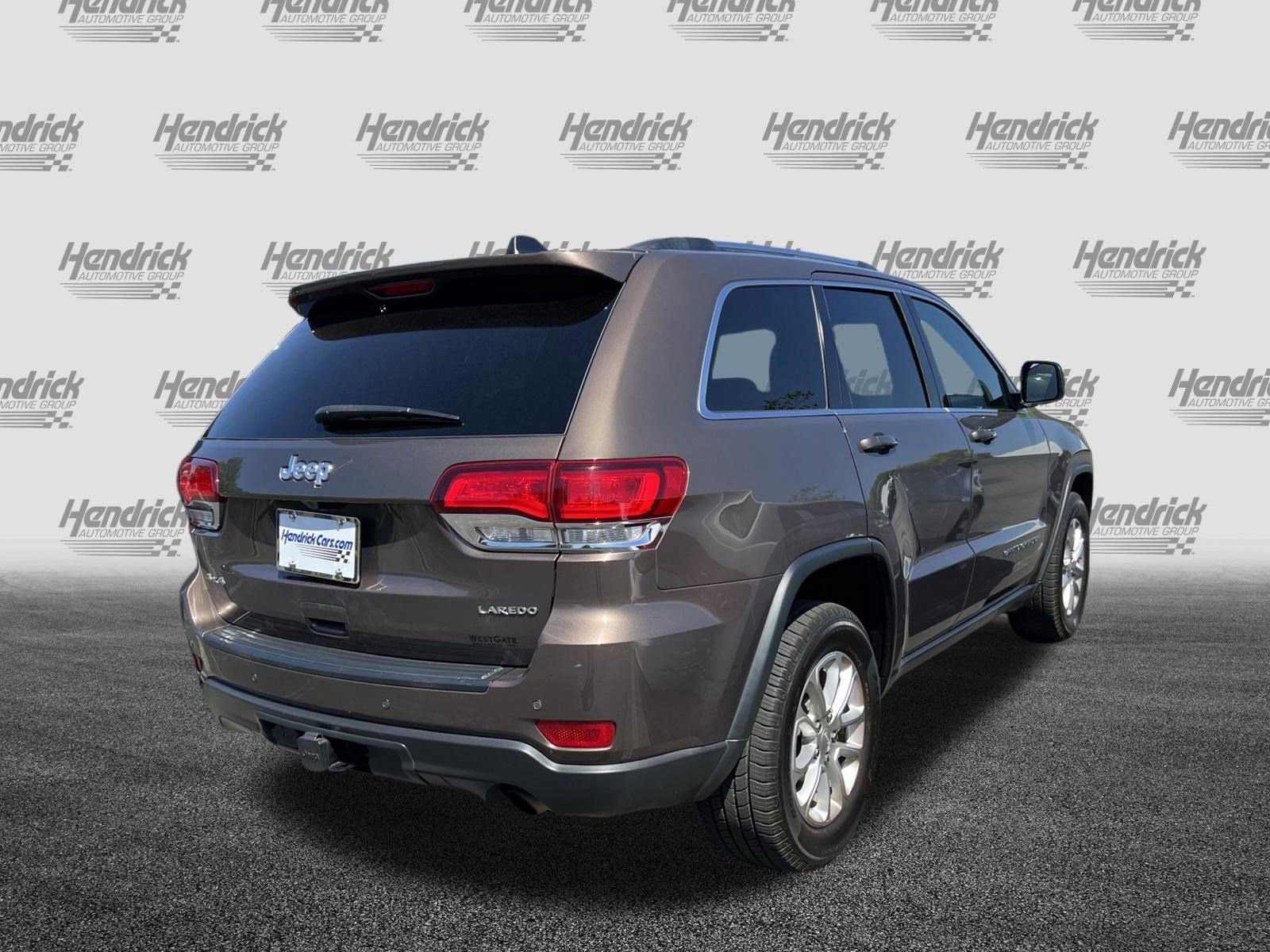 Used 2021 Jeep Grand Cherokee Laredo AWD/4WD image 10