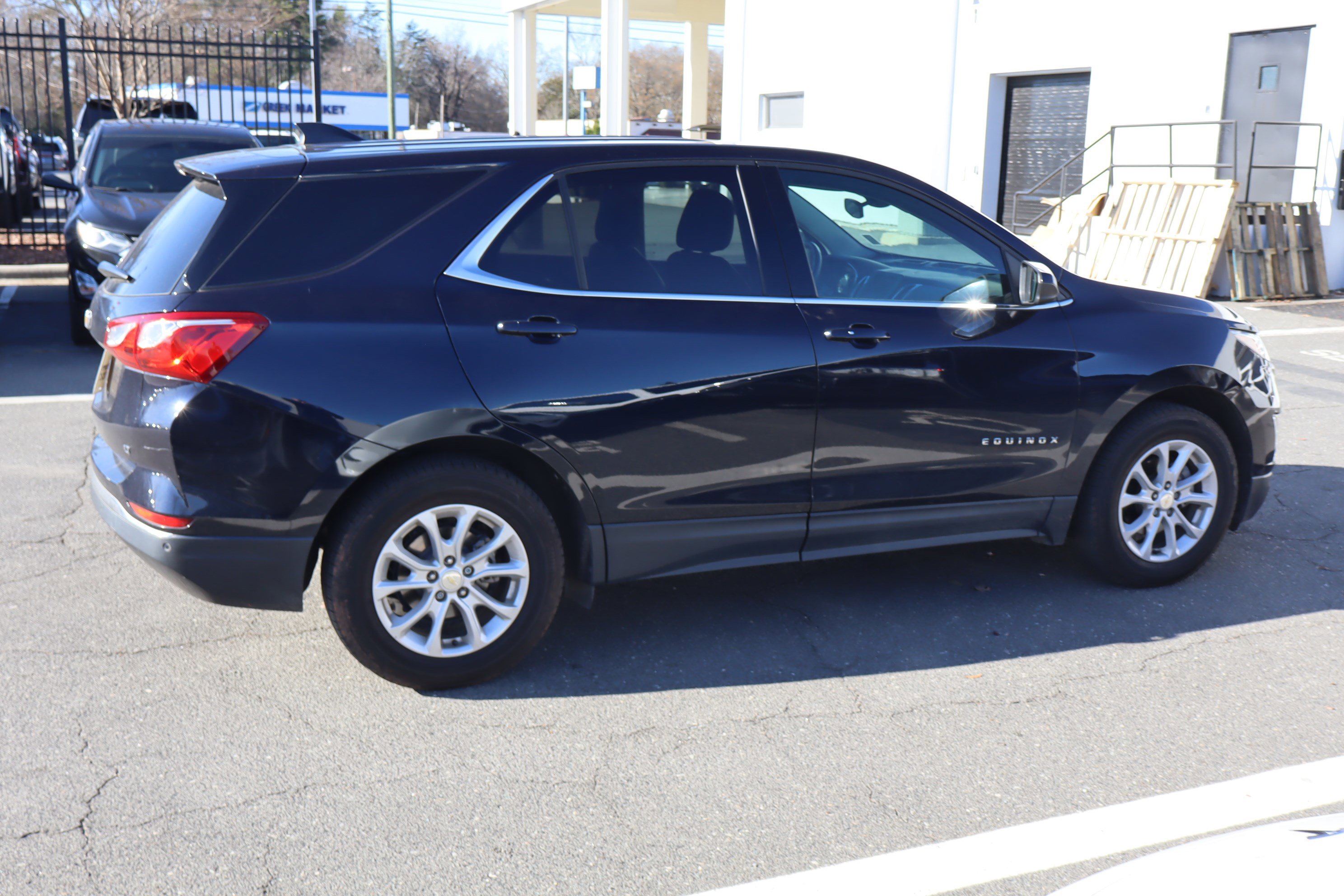 Used 2020 Chevrolet Equinox LT image 22