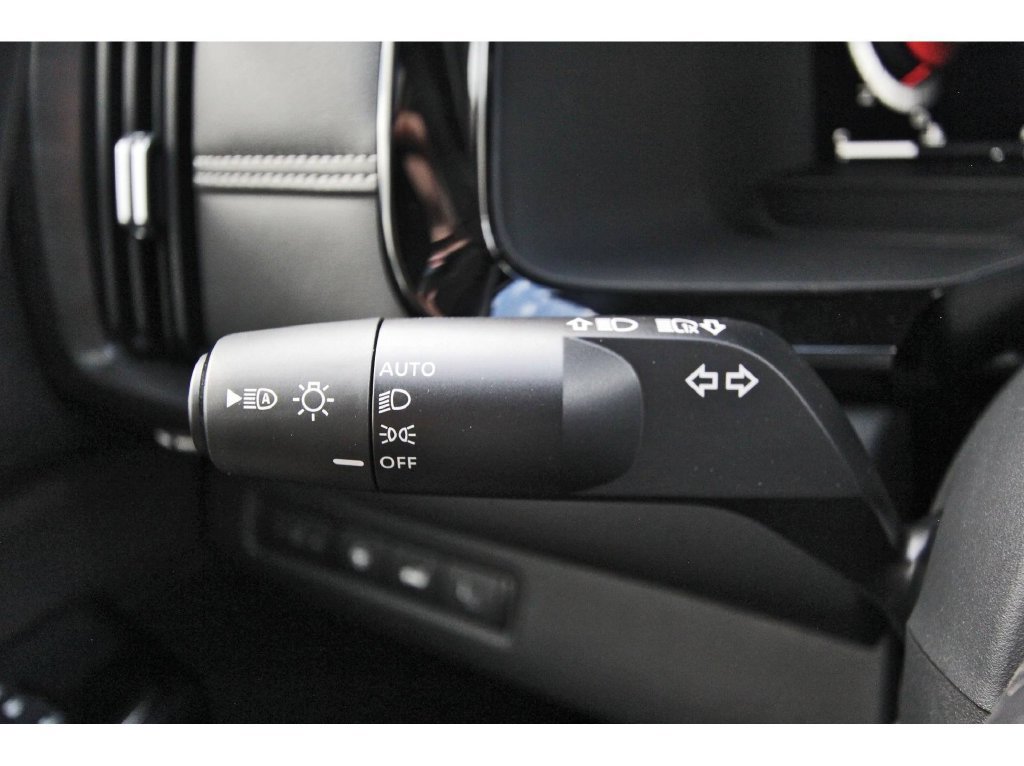 New 2026 Nissan Pathfinder Platinum FWD image 17