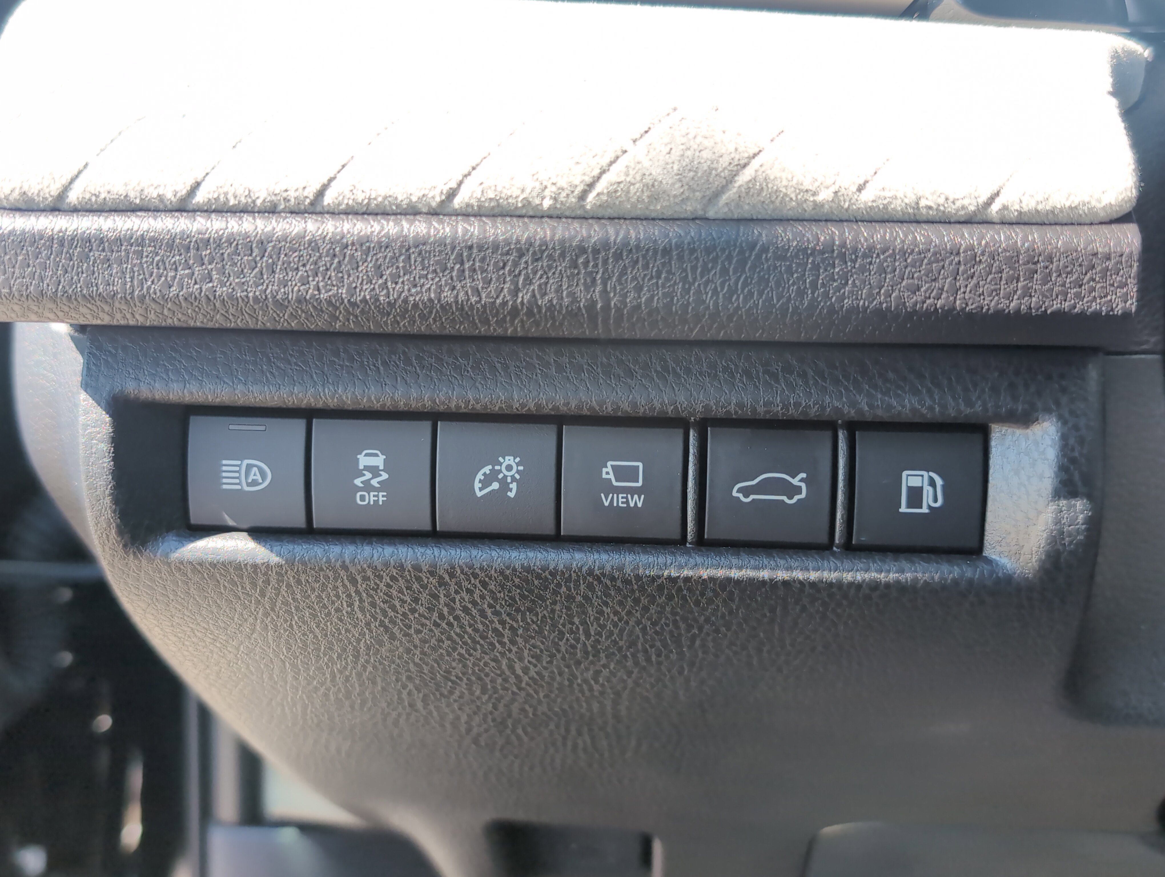 Certified 2025 Toyota Camry XLE w/ Premium Plus Package FWD image 37