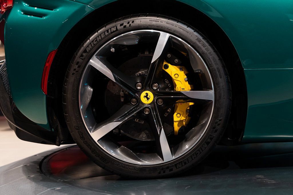 Used 2024 Ferrari SF90 Spider image 15