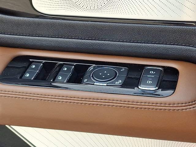 Used 2023 Lincoln Aviator Reserve w/ Equipment Group 201A AWD/4WD image 24