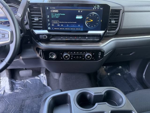 Used 2024 Chevrolet Silverado 1500 LT AWD/4WD image 16
