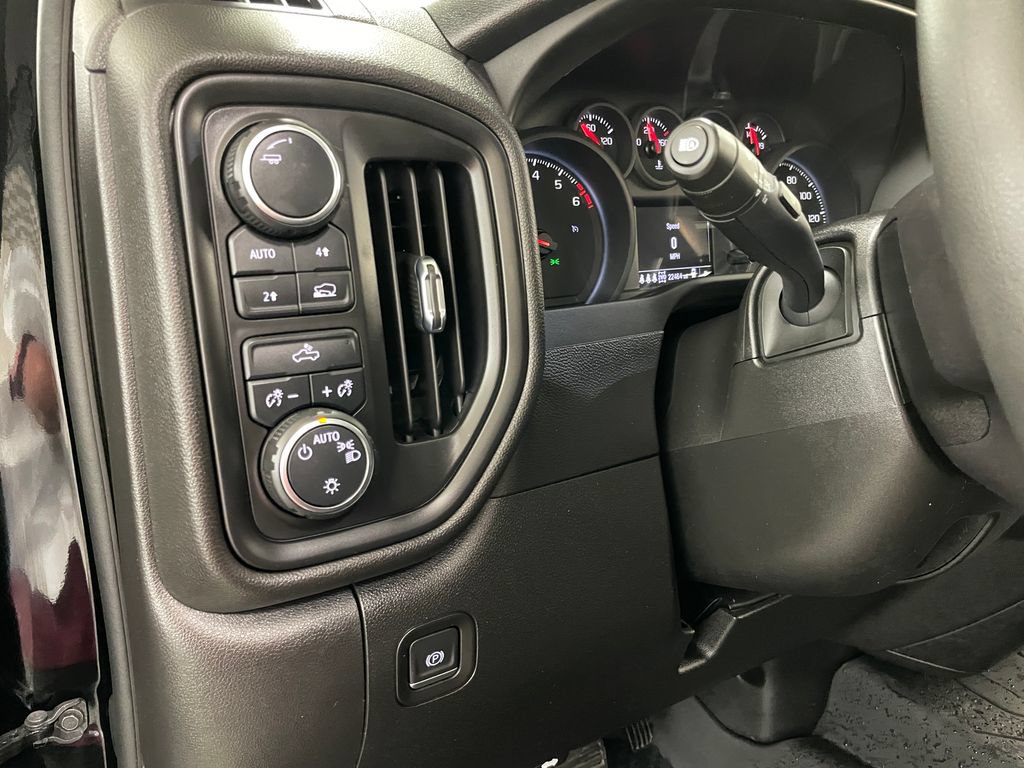 Certified 2024 Chevrolet Silverado 1500 Custom AWD/4WD image 25