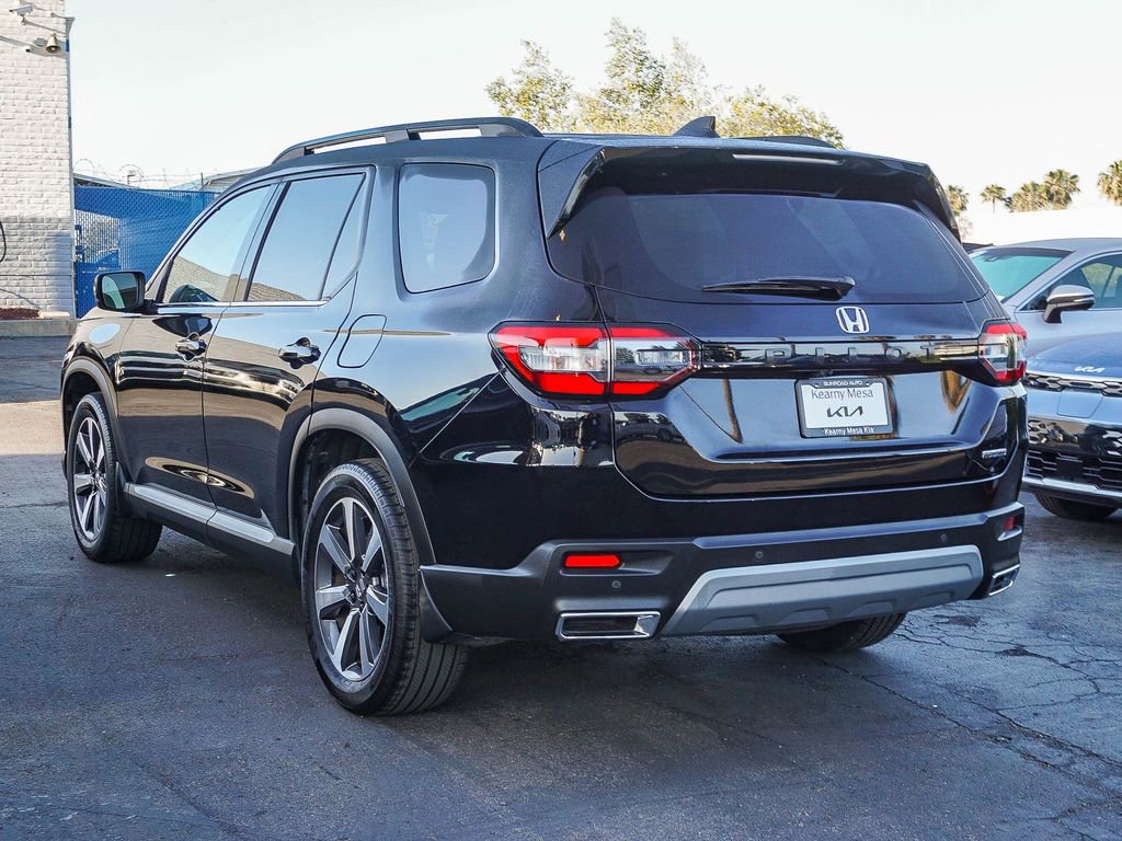 Used 2023 Honda Pilot Touring image 5
