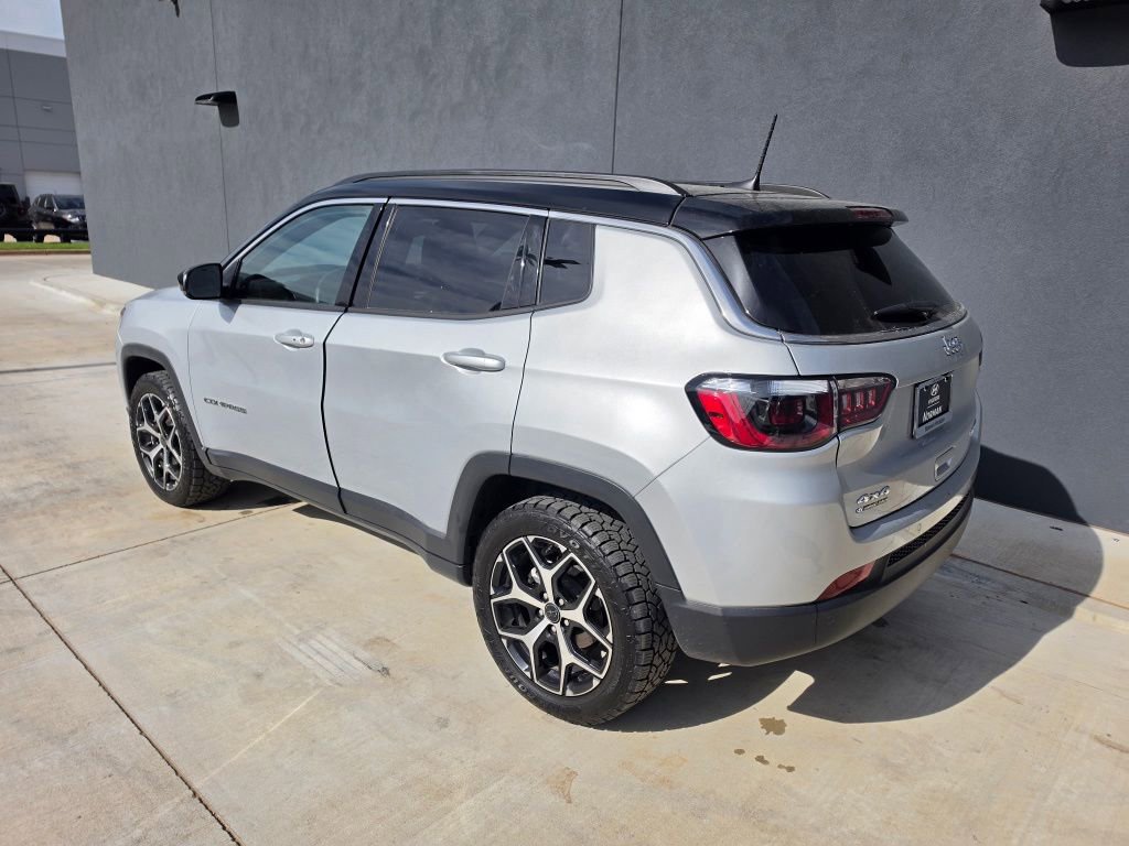 Used 2025 Jeep Compass Limited AWD/4WD image 6