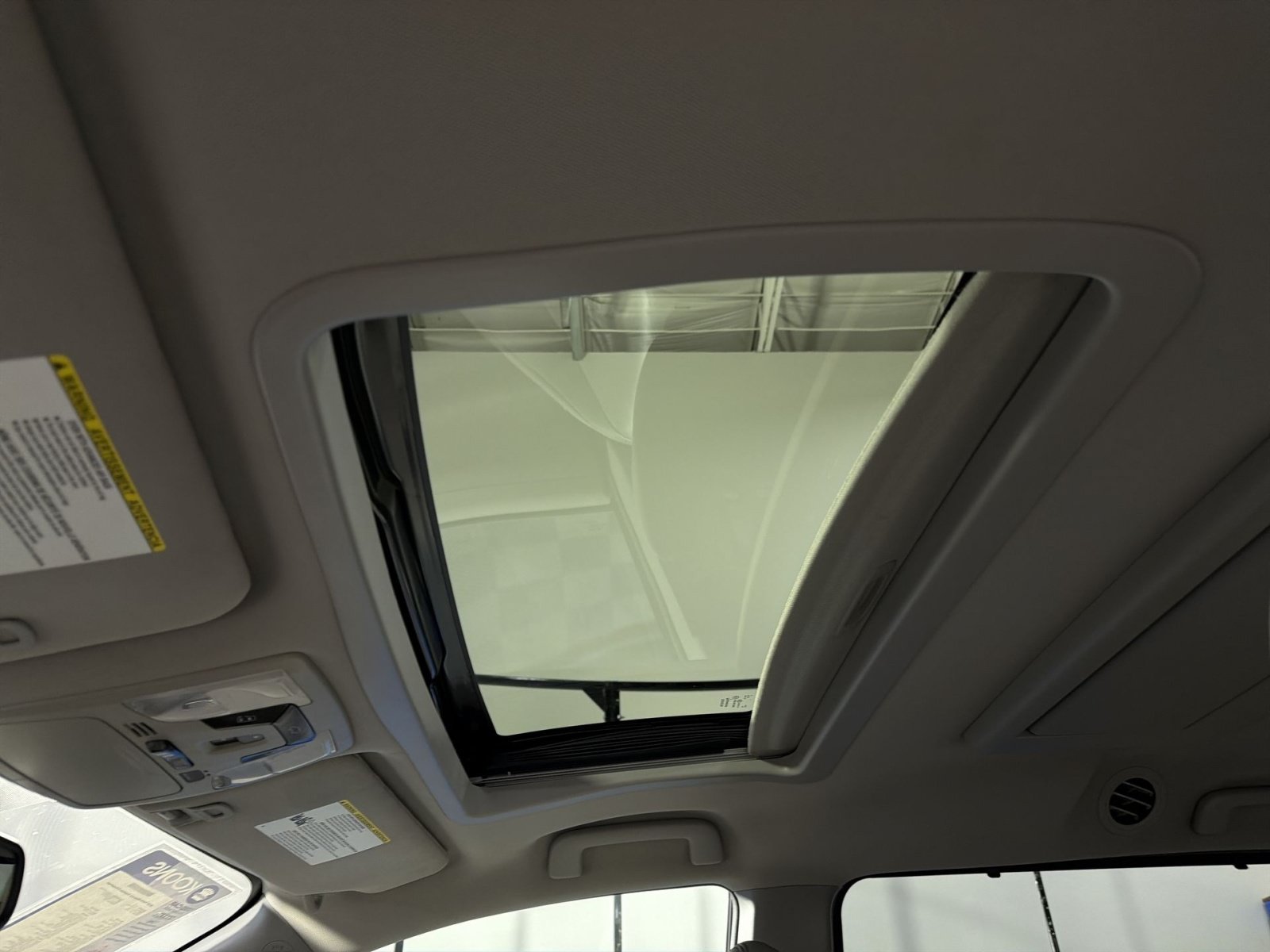 Used 2018 Toyota Sienna XLE Premium FWD image 27