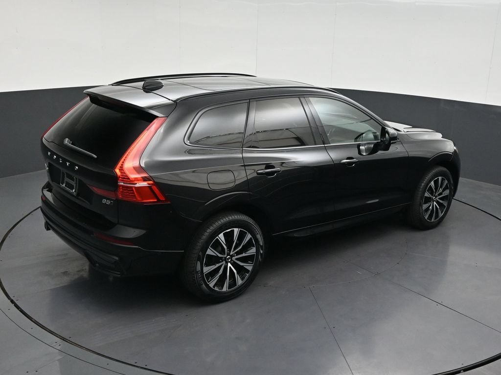 Certified 2024 Volvo XC60 B5 Plus AWD/4WD image 18