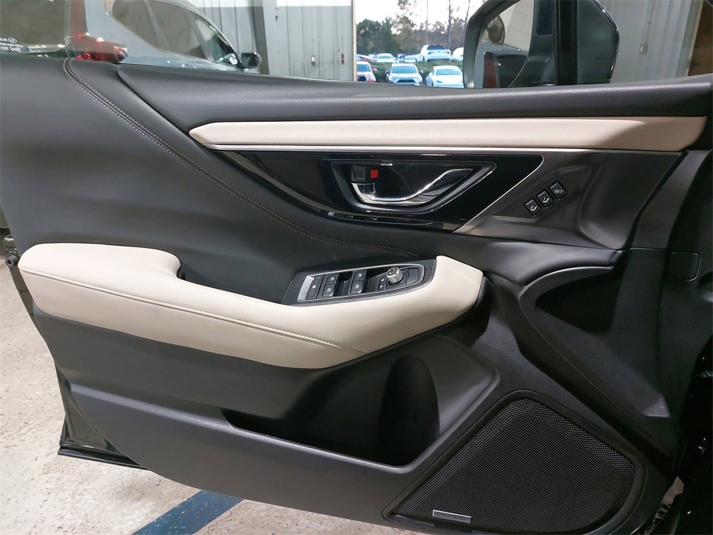 Used 2023 Subaru Outback Limited image 27