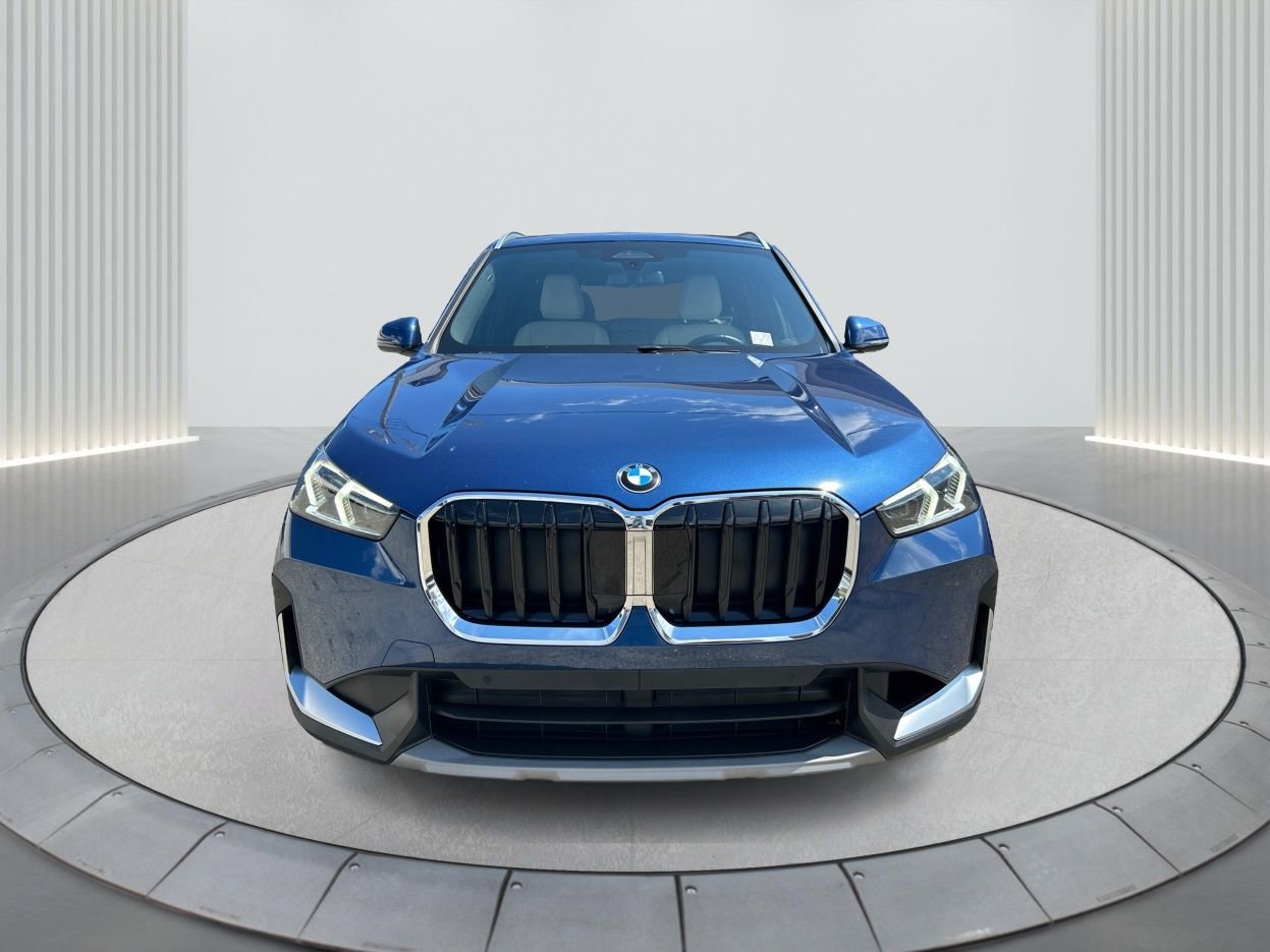 Used 2025 BMW X1 M35i w/ M Sport Professional Package image 2