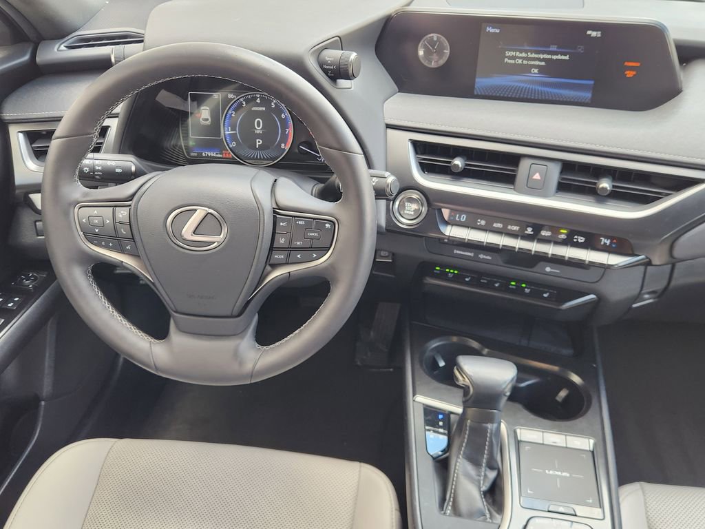 Used 2019 Lexus UX 200 w/ Premium Package image 28