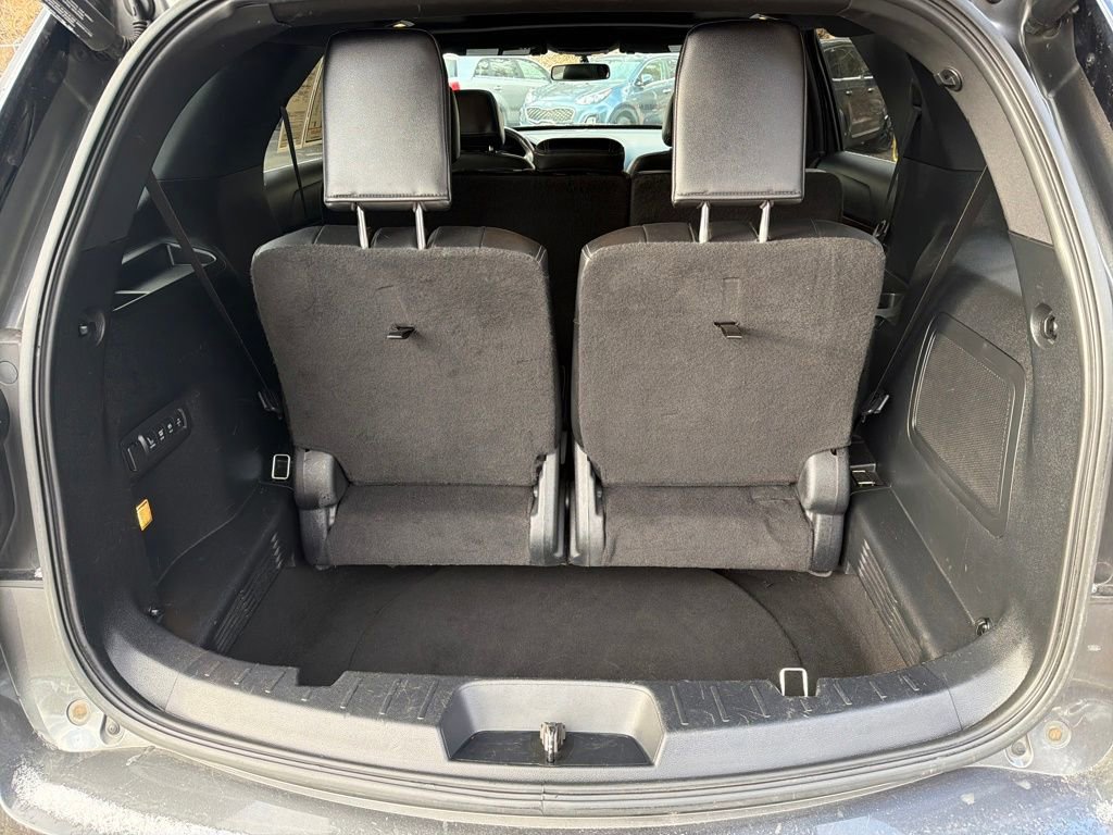 Used 2017 Ford Explorer Limited image 22