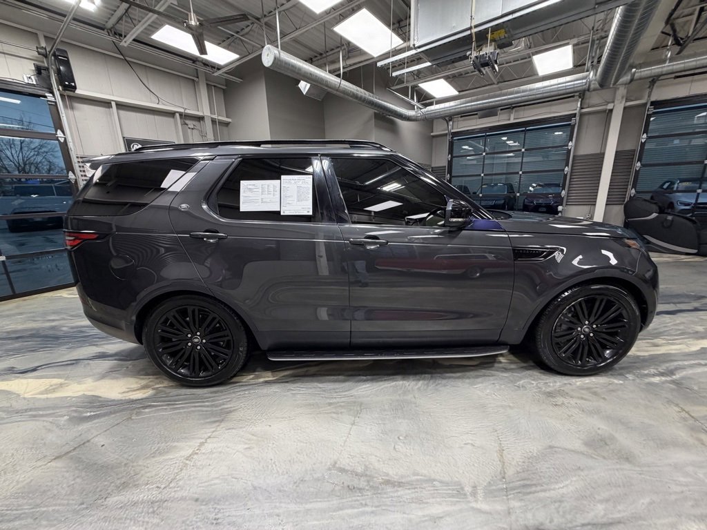 Used 2019 Land Rover Discovery HSE image 35