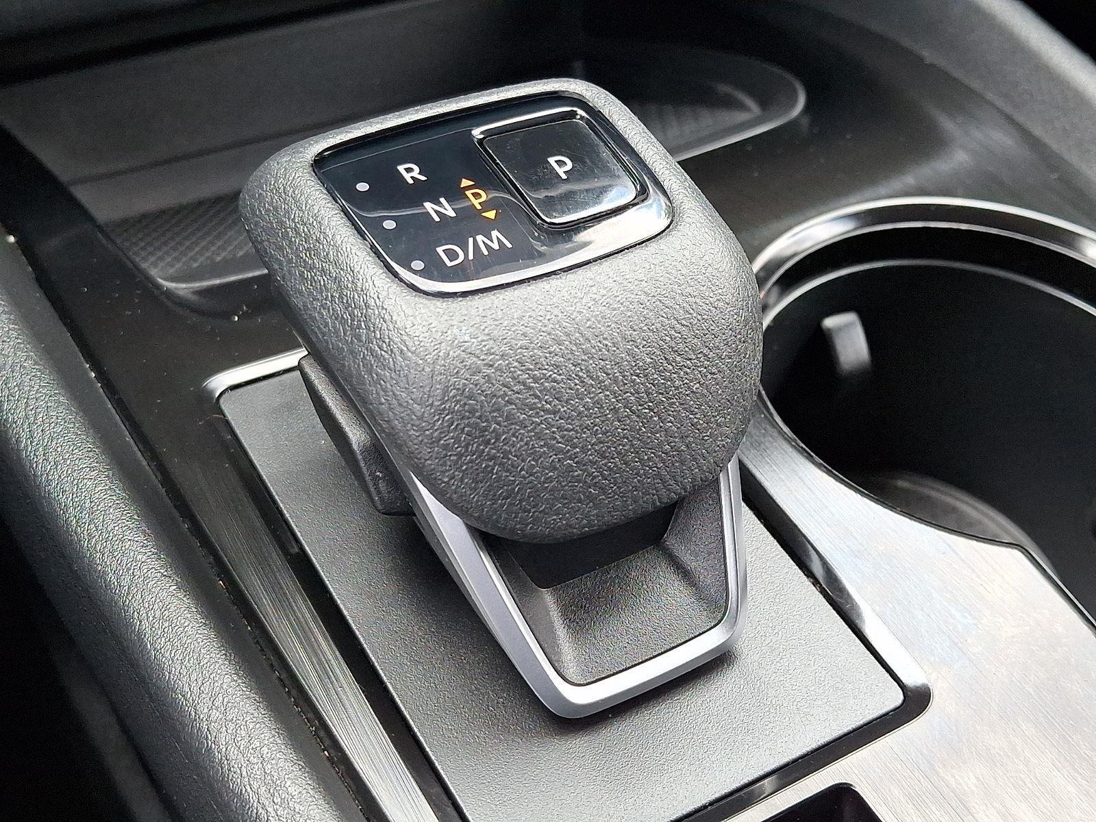 Used 2023 Nissan Rogue SV AWD/4WD image 13