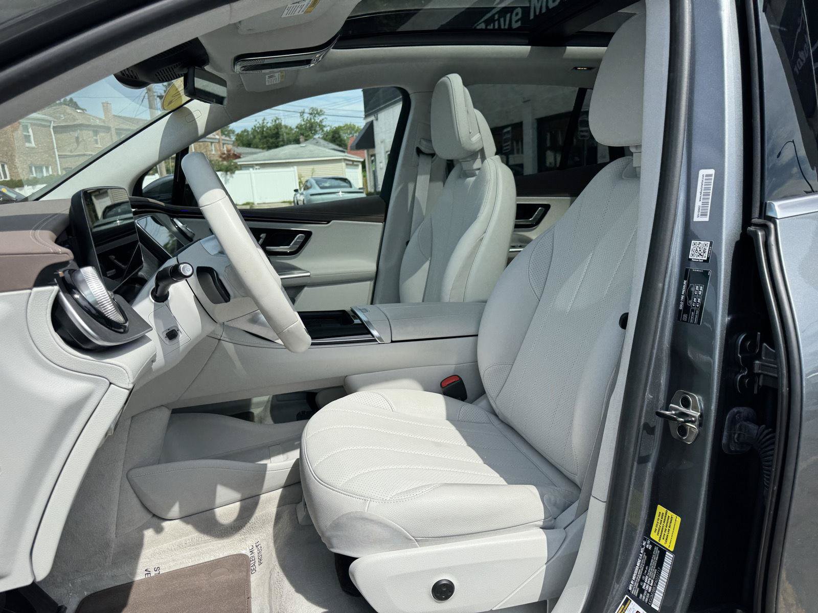 Used 2023 Mercedes-Benz EQE 350+ SUV w/ Exclusive Trim Package image 23