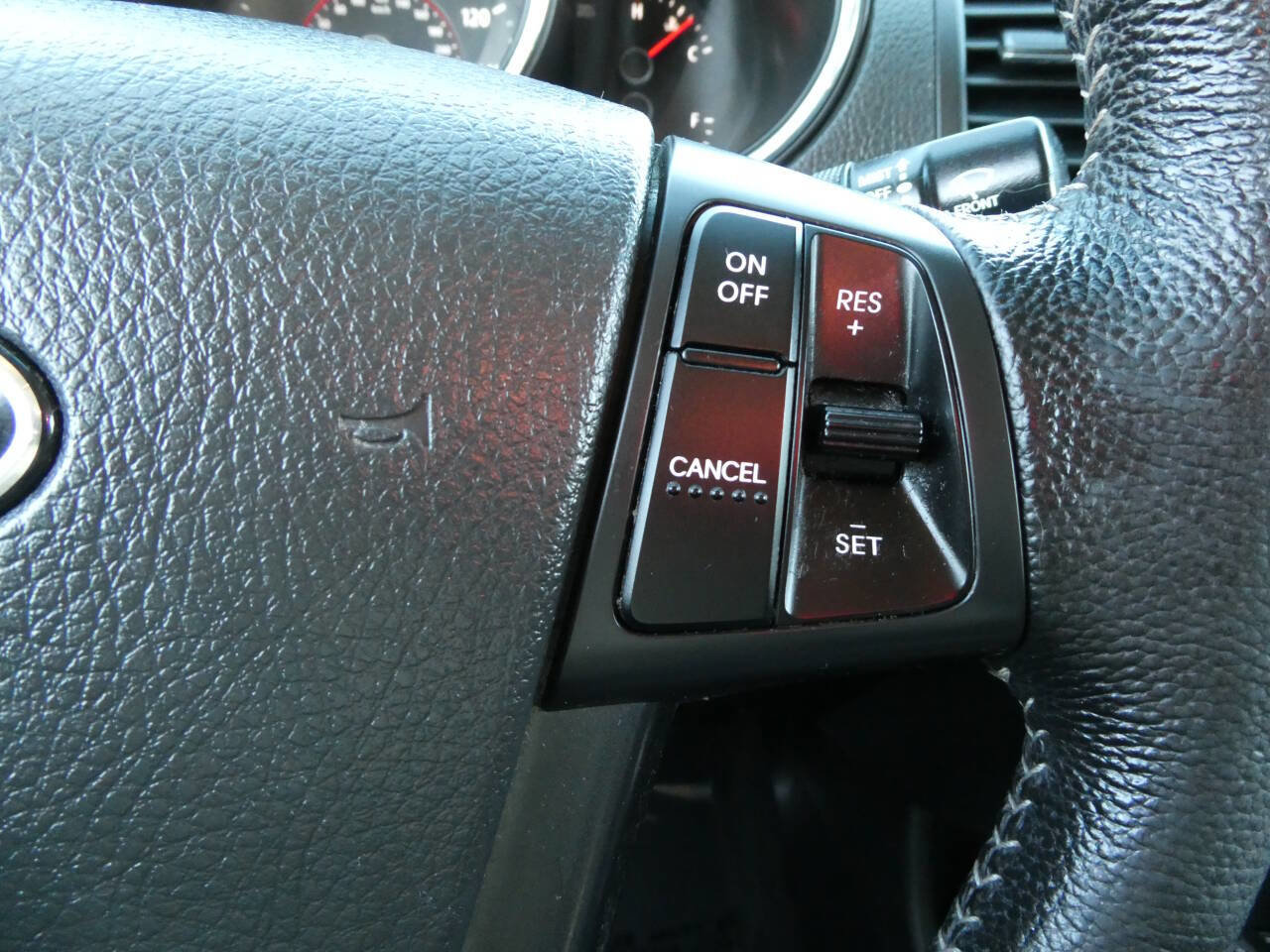 Used 2011 Kia Sorento EX w/ Premium Pkg image 16