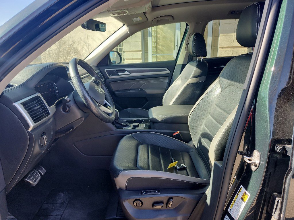 Used 2022 Volkswagen Atlas SEL Premium image 13