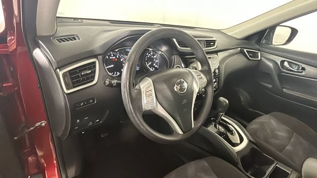 Used 2015 Nissan Rogue SV AWD/4WD image 14