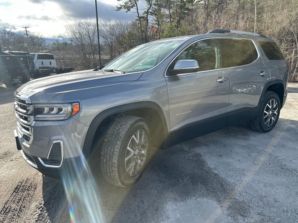 Used 2023 GMC Acadia SLE w/ Driver Convenience Package image 1