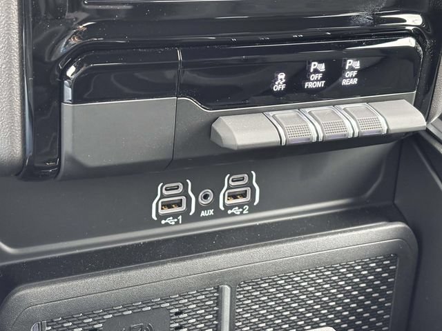 New 2026 RAM 1500 4x4 Crew Cab image 26