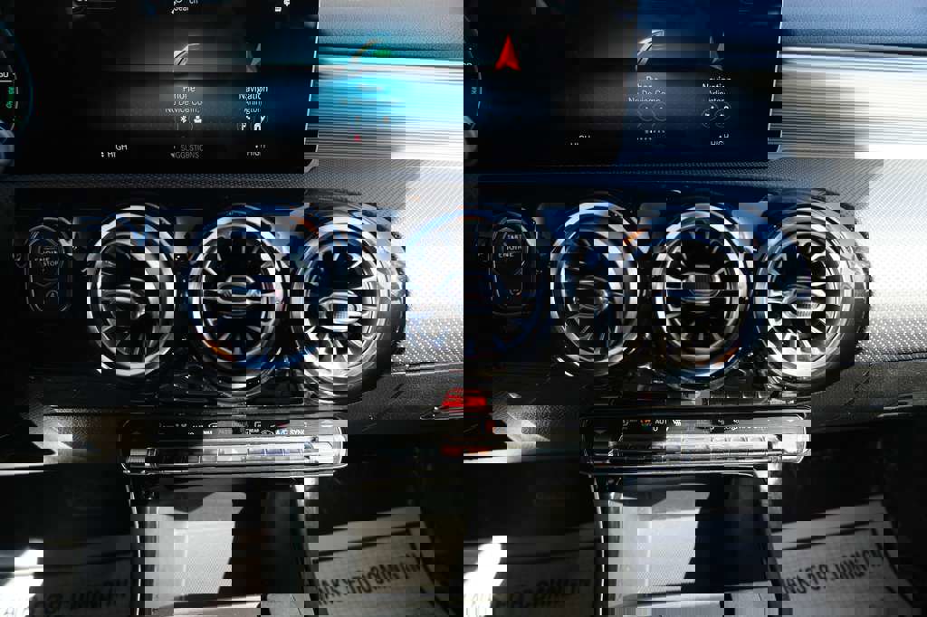 Used 2019 Mercedes-Benz A 220 4MATIC w/ Driver Assistance Package image 29