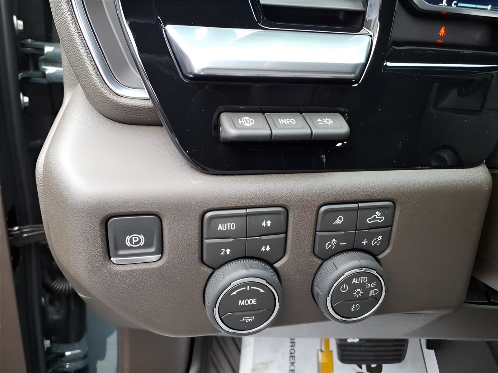 New 2026 Chevrolet Silverado 1500 LTZ image 17