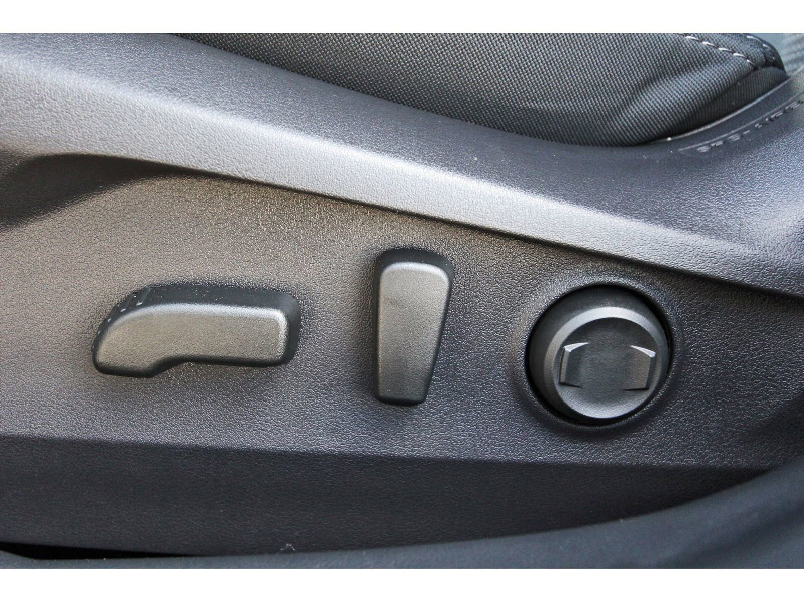 Certified 2025 Subaru Outback Premium image 29