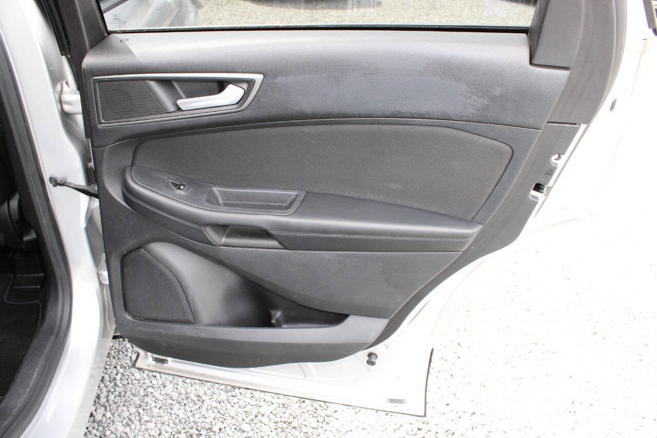 Used 2016 Ford Edge SE AWD/4WD image 23