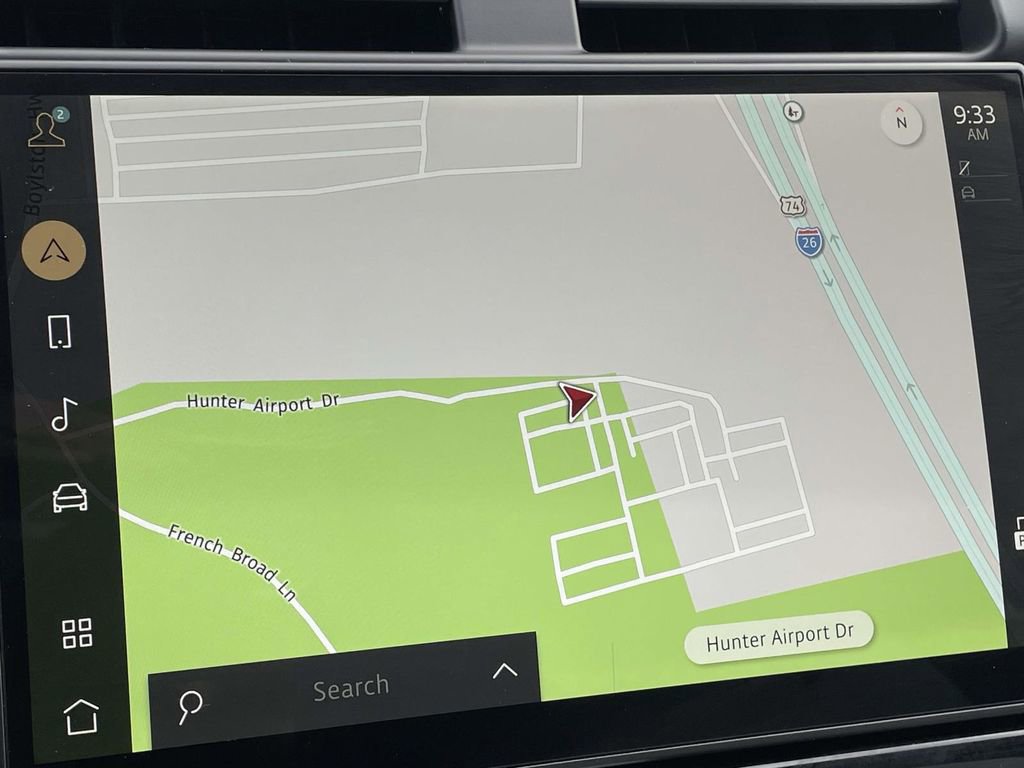 Used 2025 Land Rover Discovery S image 19