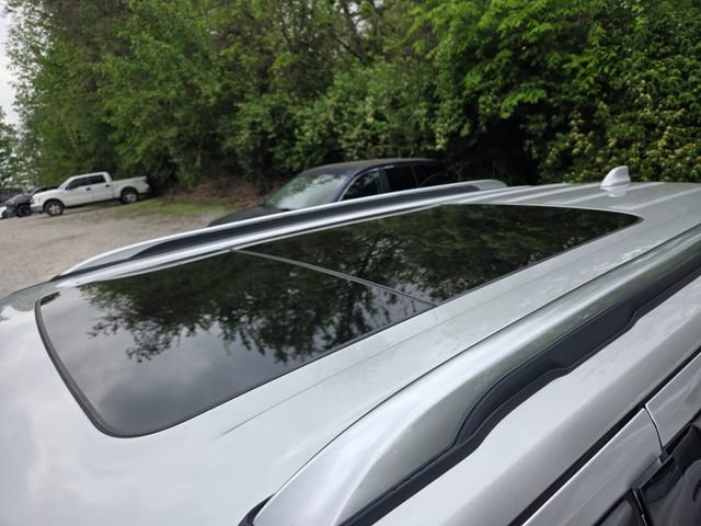 Used 2016 Ford Explorer Platinum AWD/4WD image 8