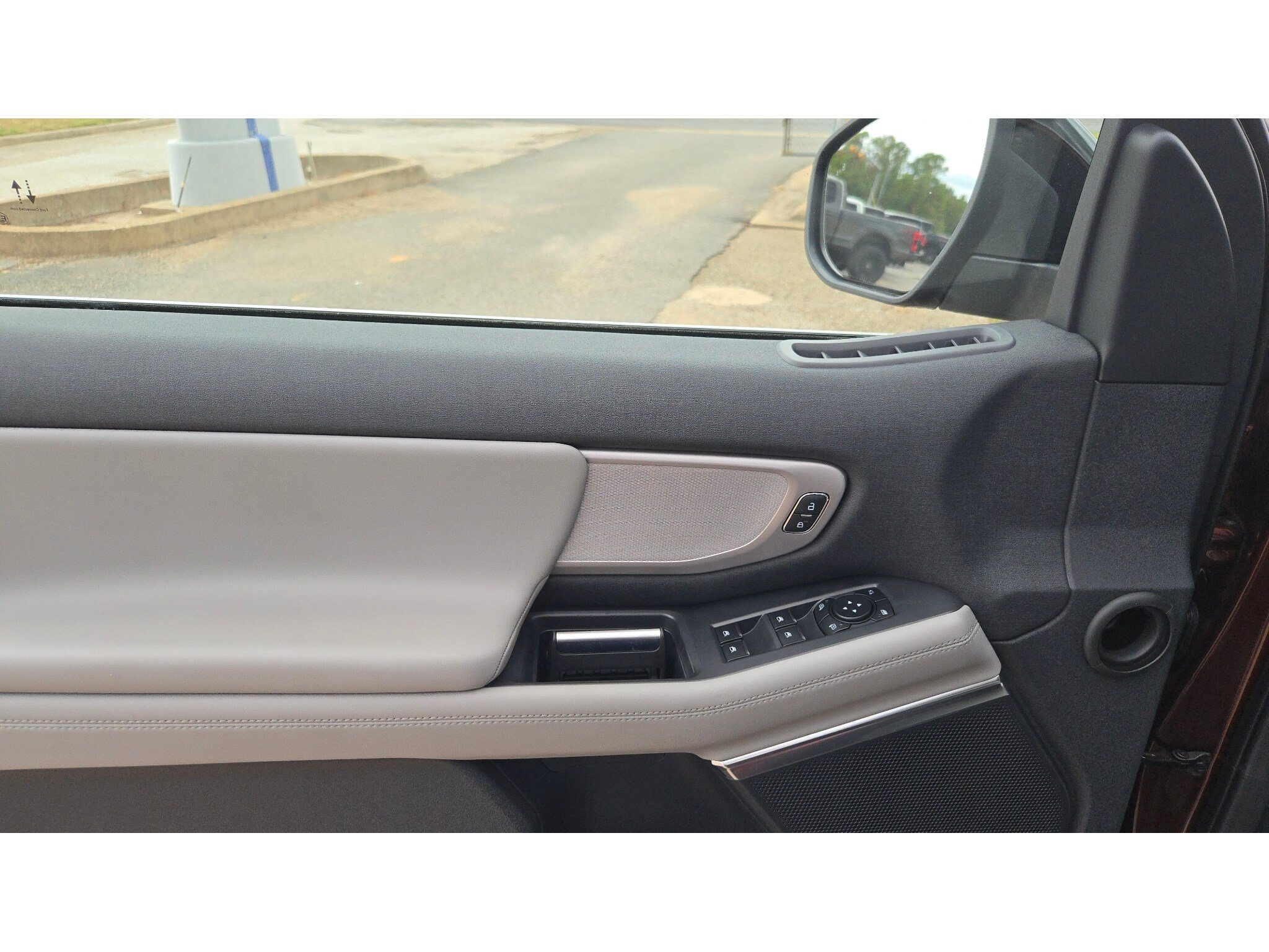 New 2027 Ford Expedition Active RWD image 27