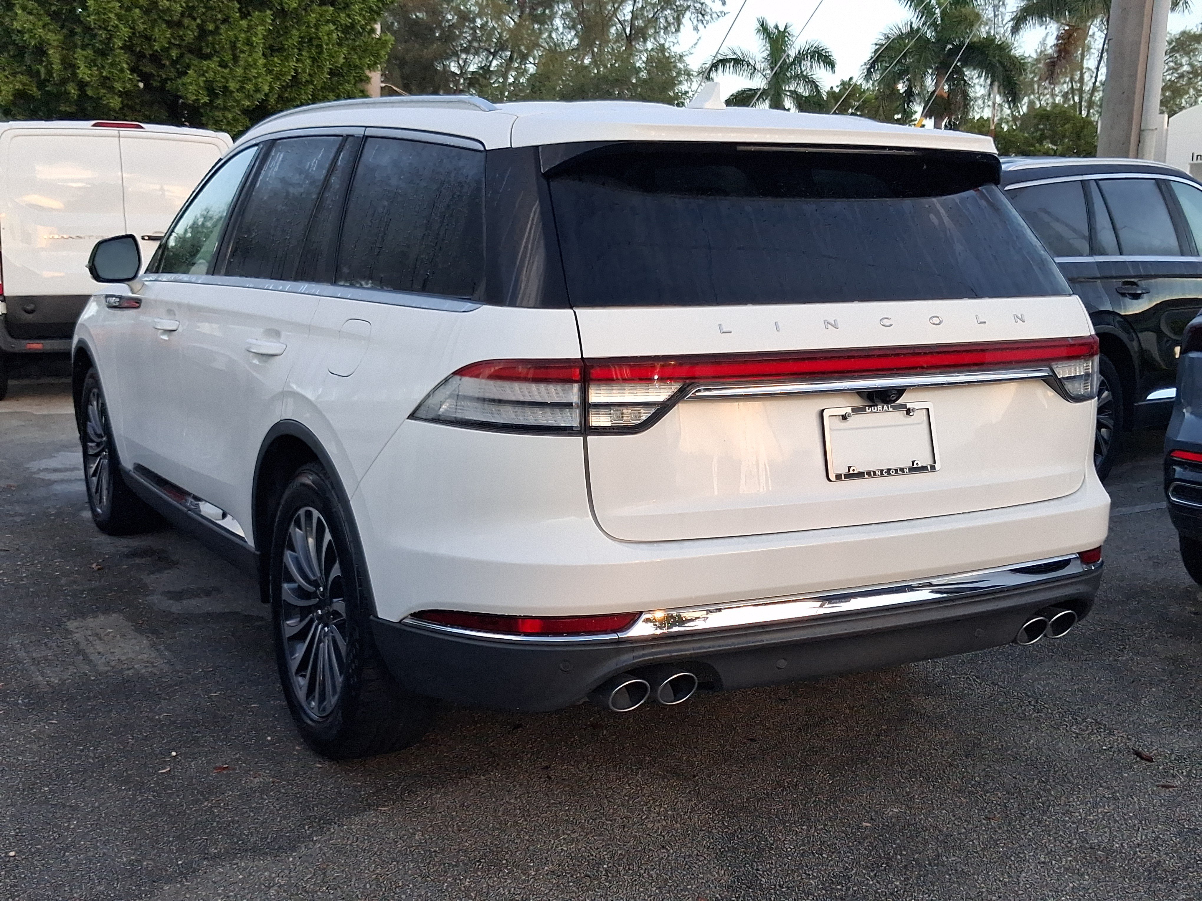 Certified 2022 Lincoln Aviator Reserve w/ Elements Package Plus RWD image 3