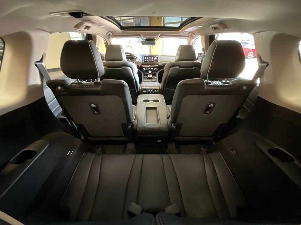 Certified 2026 Acura MDX w/ Advance Package AWD/4WD image 26