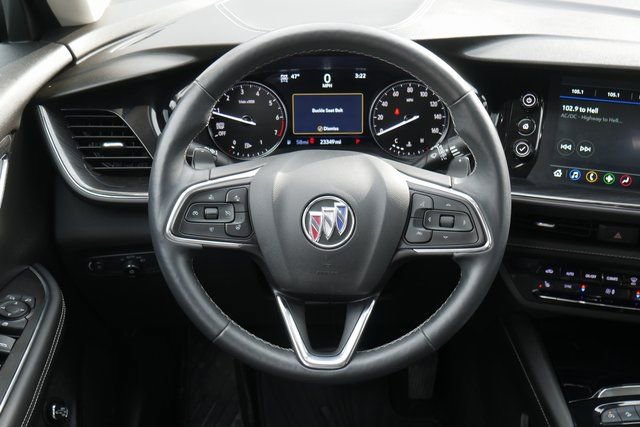 Used 2023 Buick Envision Essence image 16