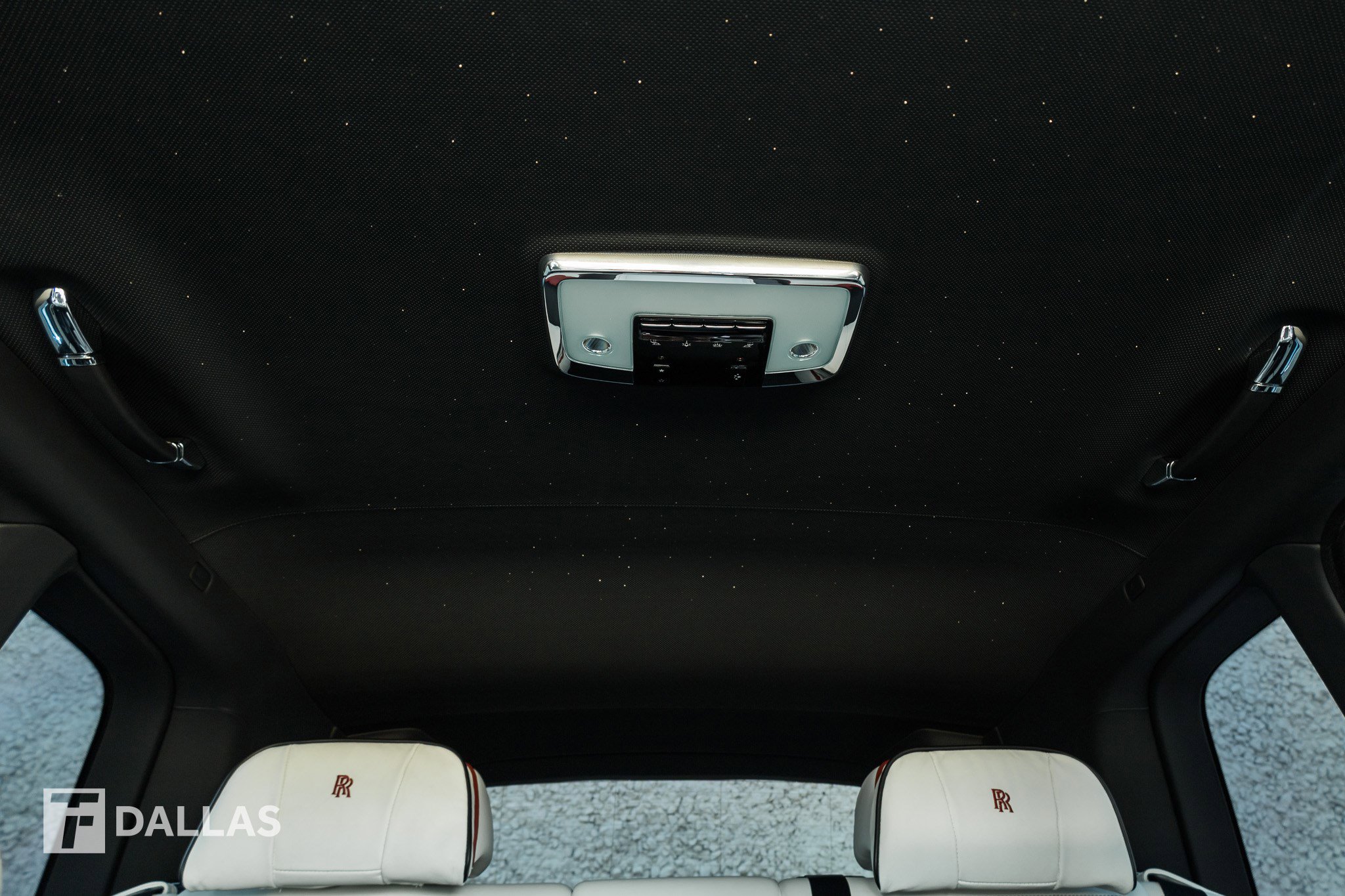 Used 2022 Rolls-Royce Cullinan w/ Technology Package AWD/4WD image 36
