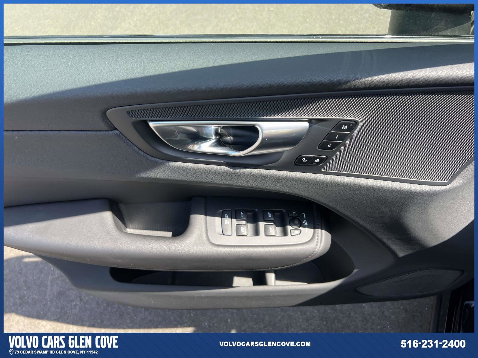 Certified 2024 Volvo XC60 B5 Plus w/ Protection Package Premier AWD/4WD image 15