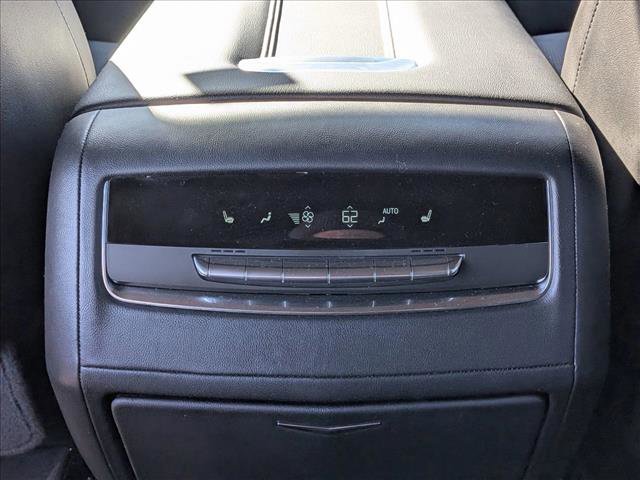 Used 2024 Cadillac Escalade Premium Luxury image 16