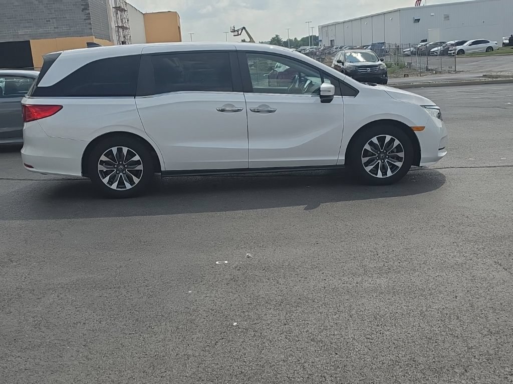Certified 2024 Honda Odyssey EX-L image 8