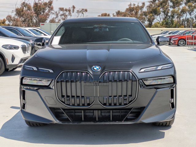 New 2025 BMW i7 xDrive60 image 6