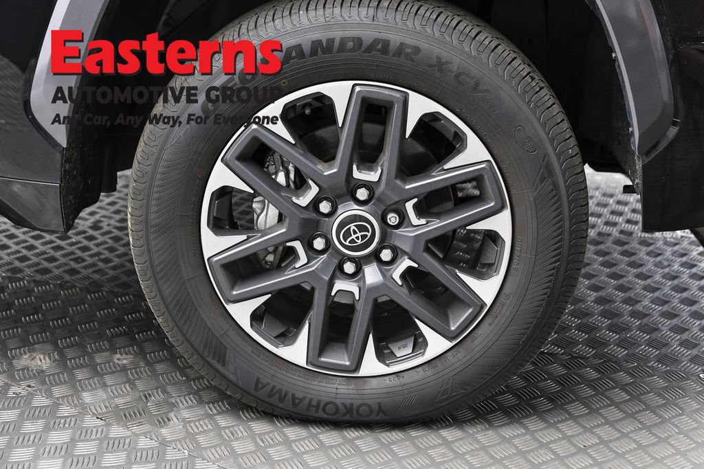 Used 2024 Toyota Tundra Limited AWD/4WD image 35