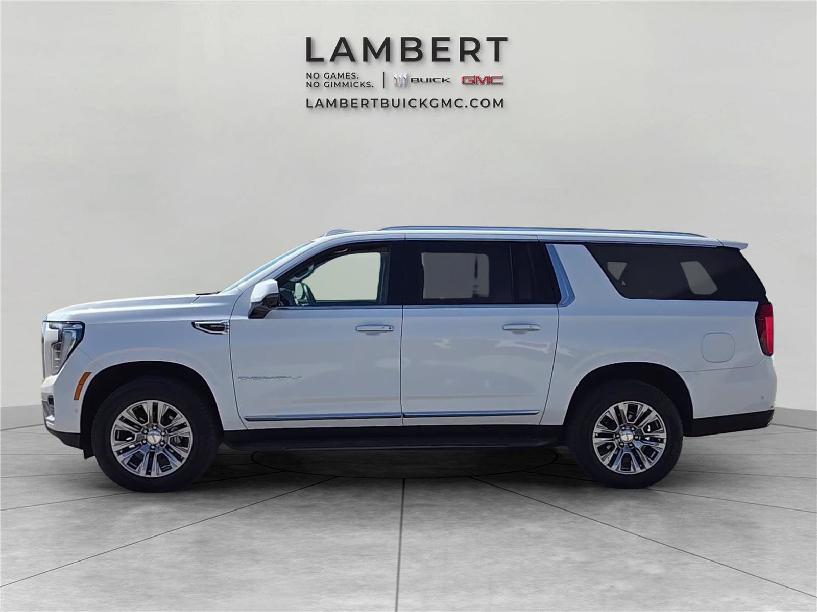 Used 2025 GMC Yukon XL Denali AWD/4WD image 2
