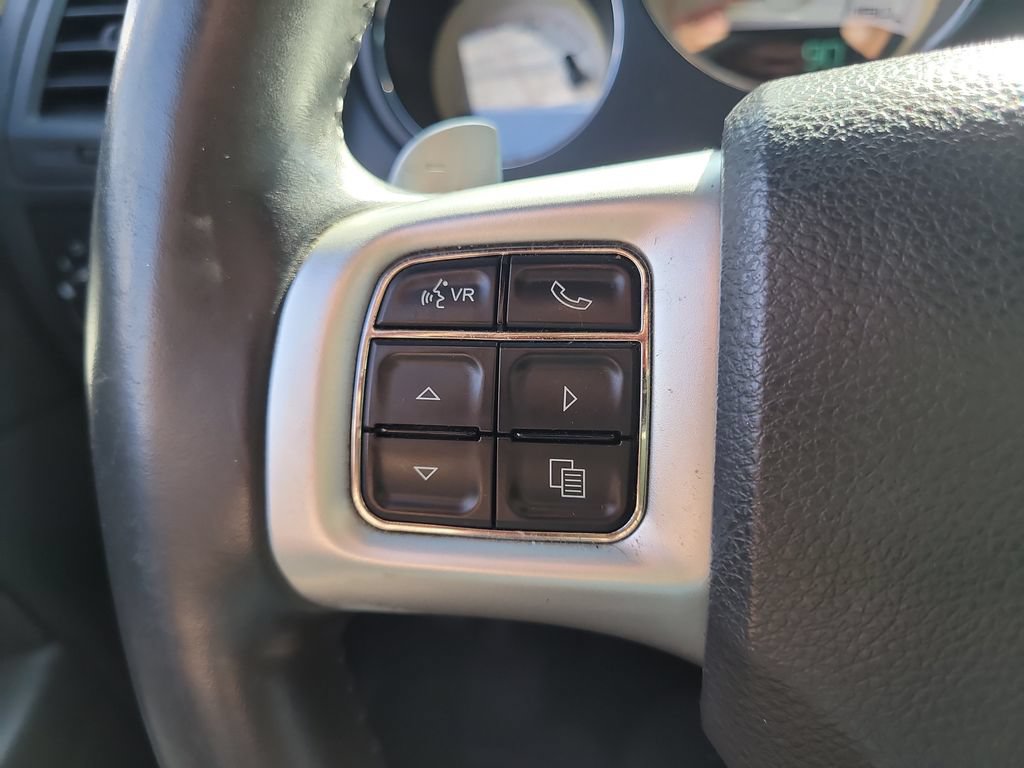 Used 2014 Dodge Challenger R/T RWD image 25