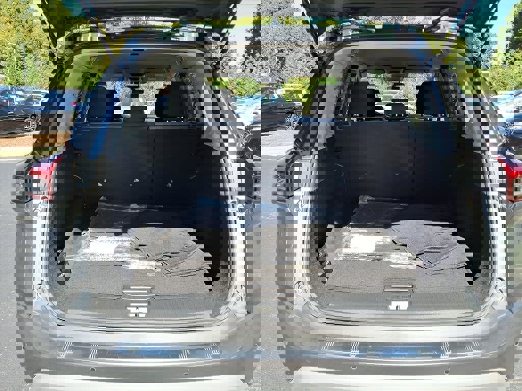 Used 2023 Nissan Rogue SV image 24