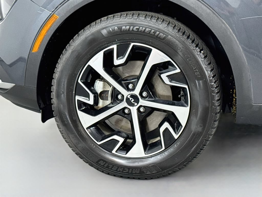 Used 2023 Kia Sportage EX AWD/4WD image 9
