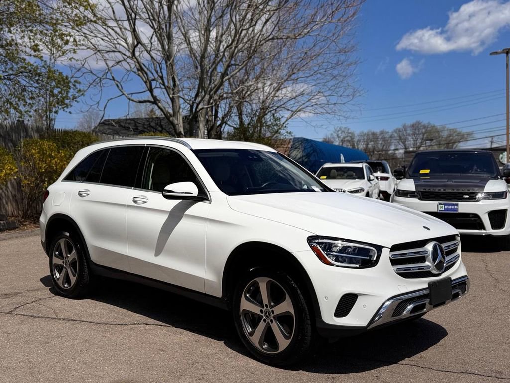 Used 2022 Mercedes-Benz GLC 300 4MATIC w/ Premium Package Lite image 8