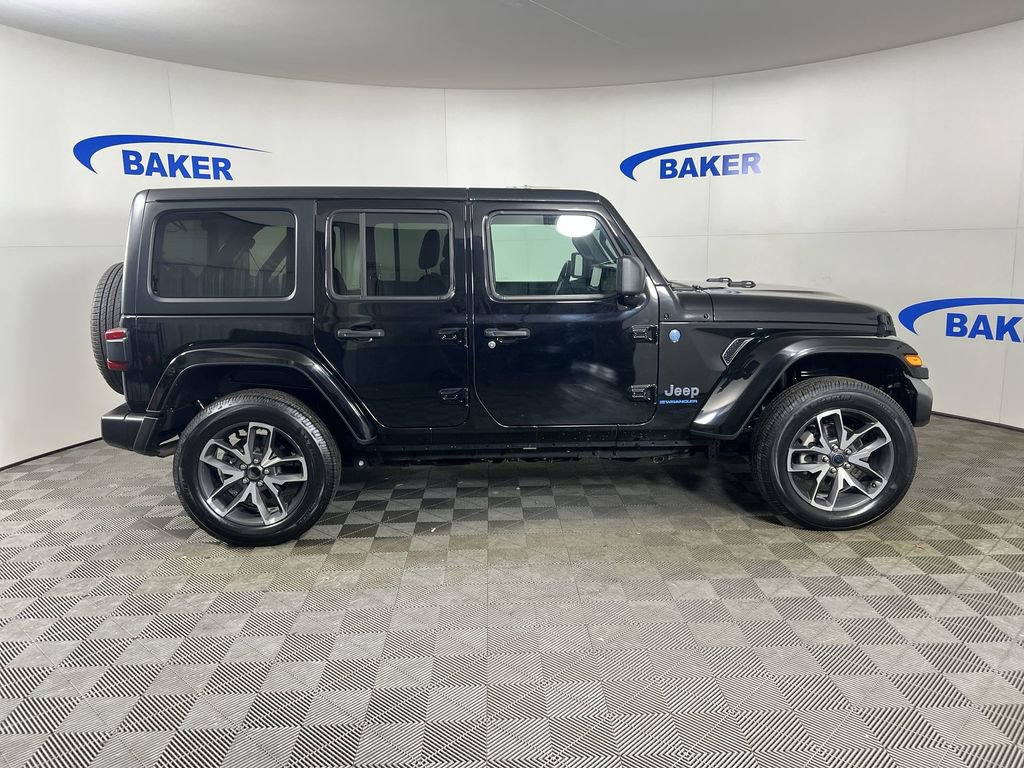 Used 2024 Jeep Wrangler Unlimited w/ Convenience Group image 10