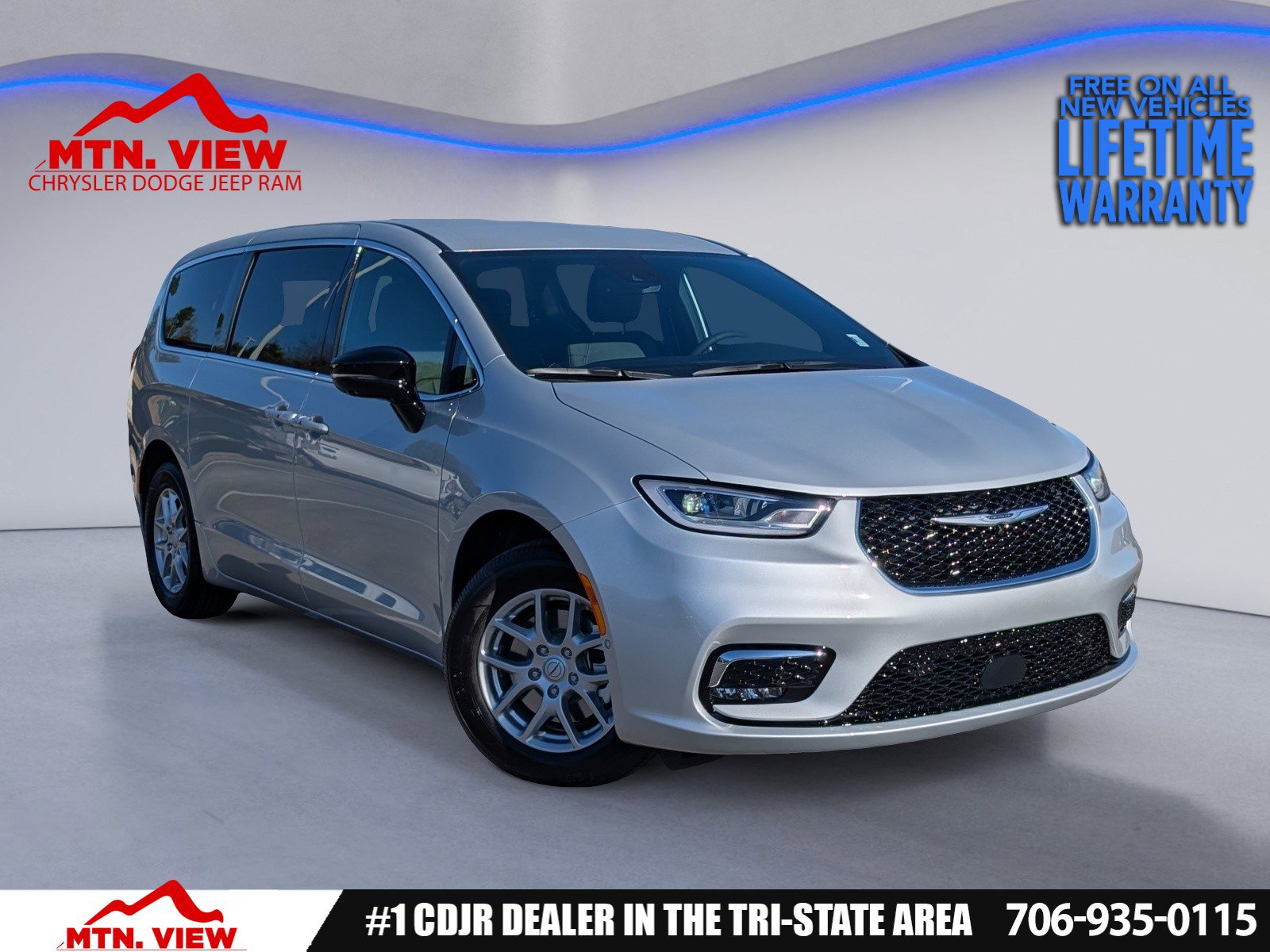 New 2026 Chrysler Pacifica Select