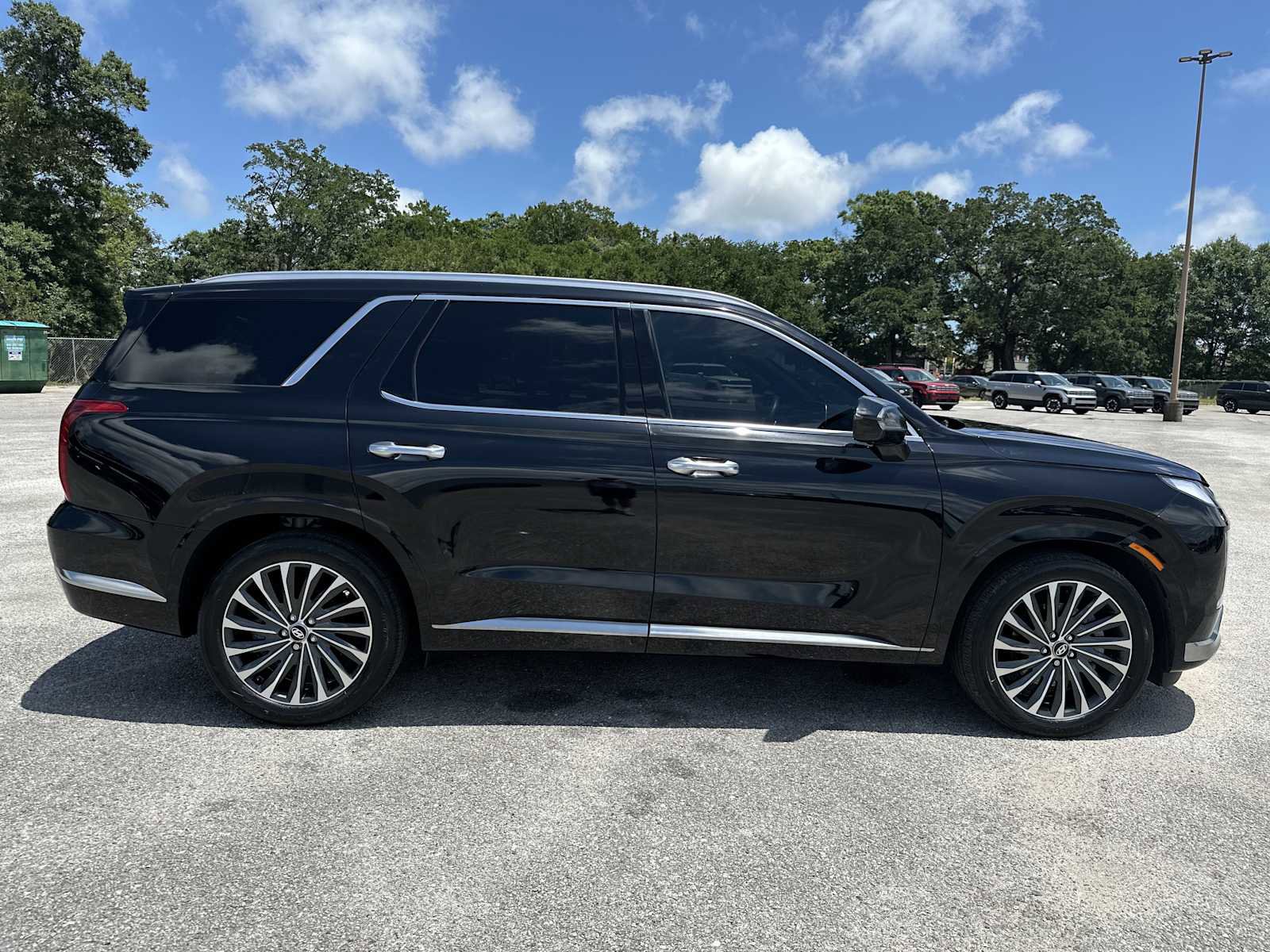 Used 2024 Hyundai Palisade Calligraphy FWD image 9