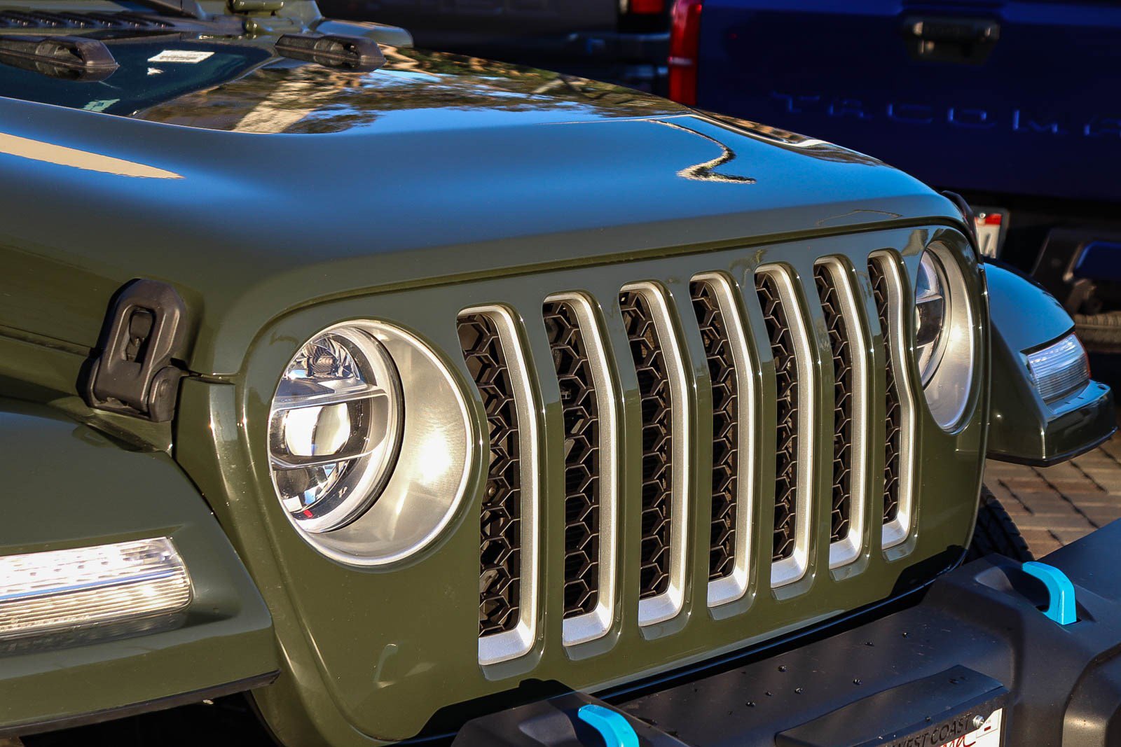 Used 2022 Jeep Wrangler Unlimited Sahara image 5